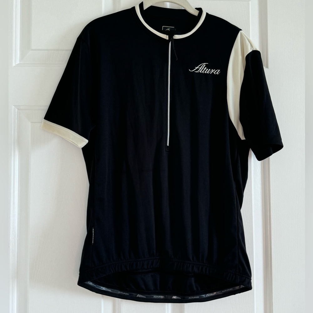 Altura Classics black zip up cycling jersey with white trim - size L